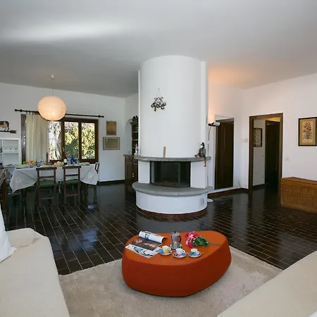 Sleeps 6 Βίλα *